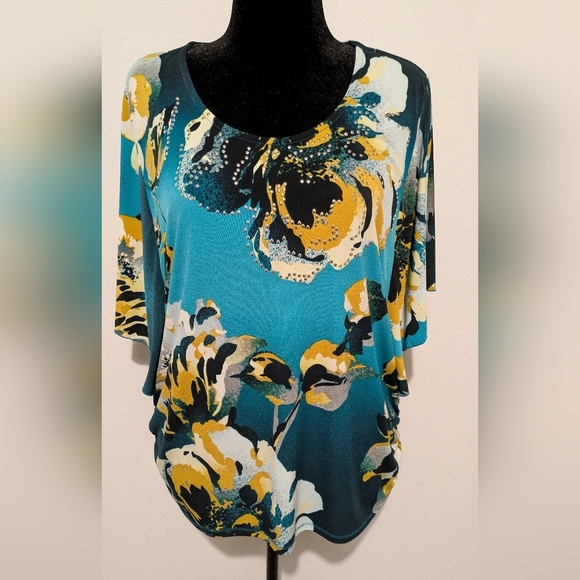 JM Collection Tops - JM collection women's floral blouse top, size 1X, silver tone embellishments